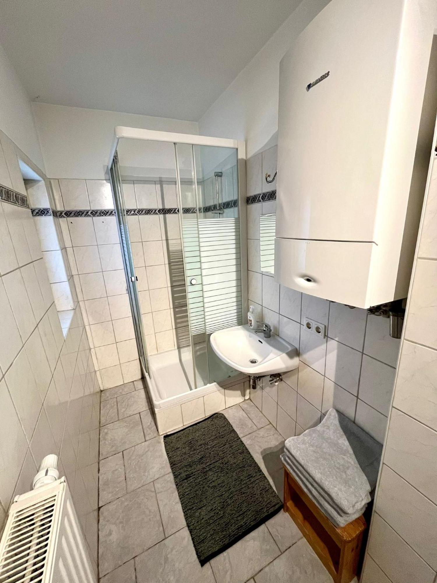 Monteurwohnung Leoben, Zentral Leoben  Esterno foto